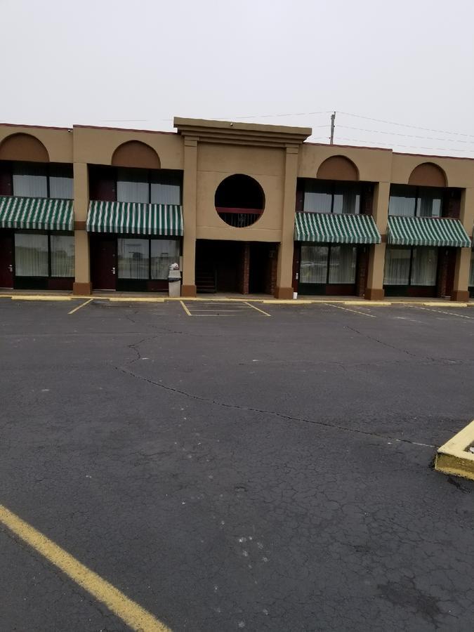 Bestway Inn - Madison Bagian luar foto