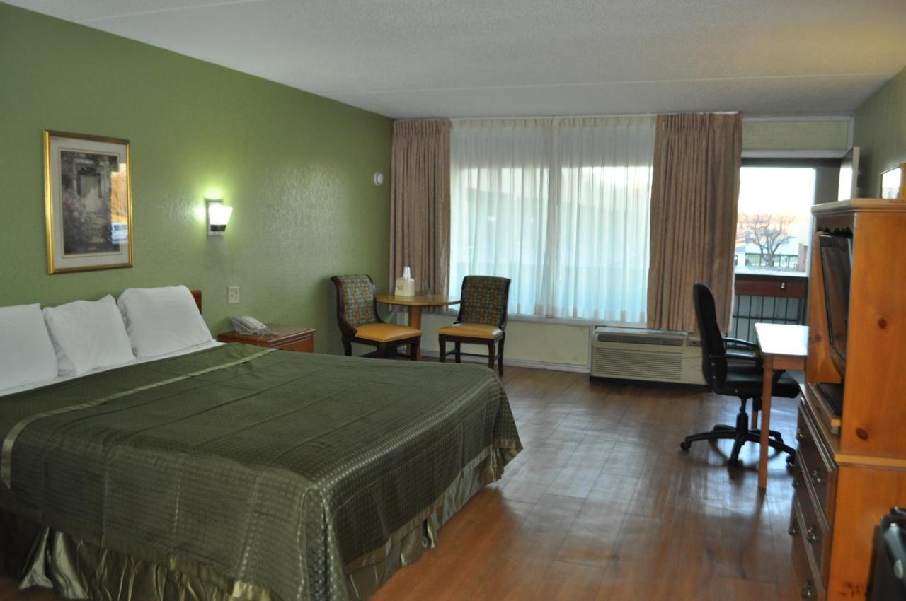 Bestway Inn - Madison Bagian luar foto
