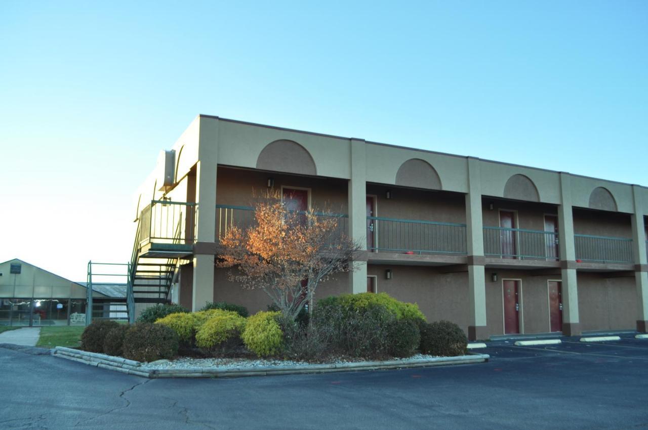 Bestway Inn - Madison Bagian luar foto