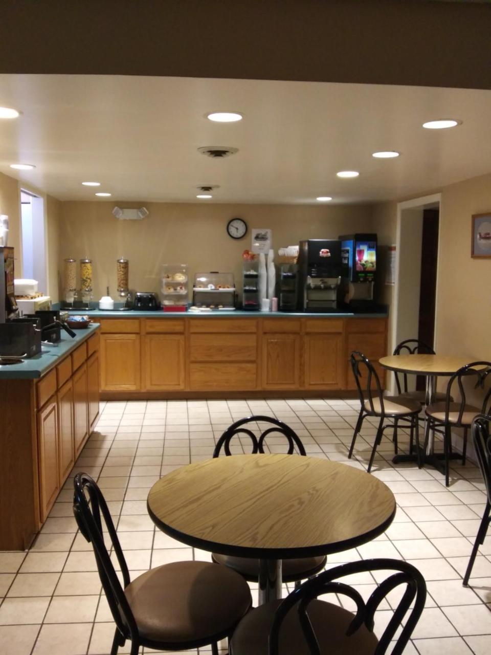 Bestway Inn - Madison Bagian luar foto