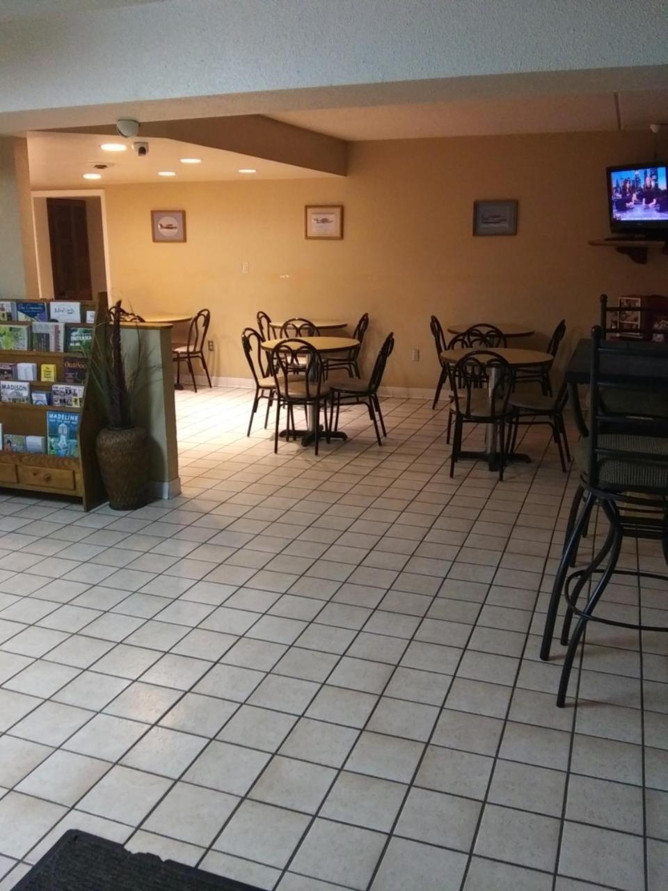 Bestway Inn - Madison Bagian luar foto